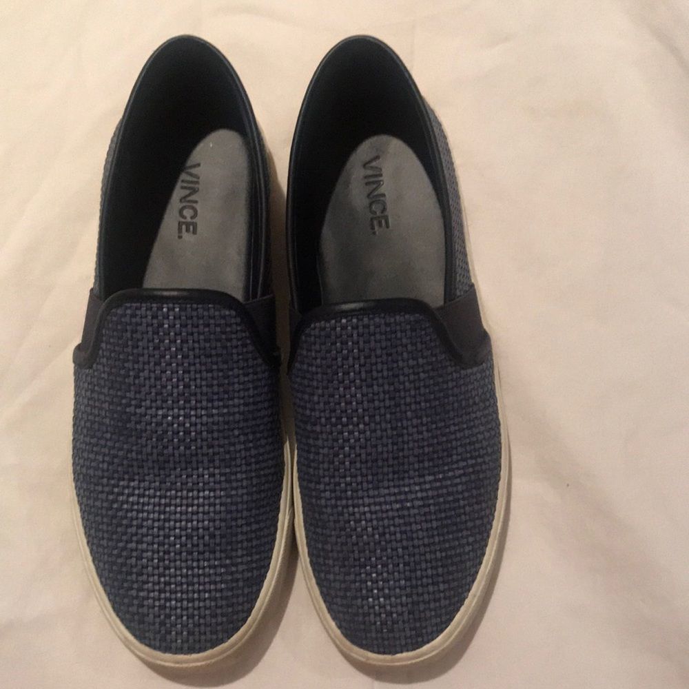 Vince Blair slip on leather upper rubber sole mute blue basketweave sz 7
